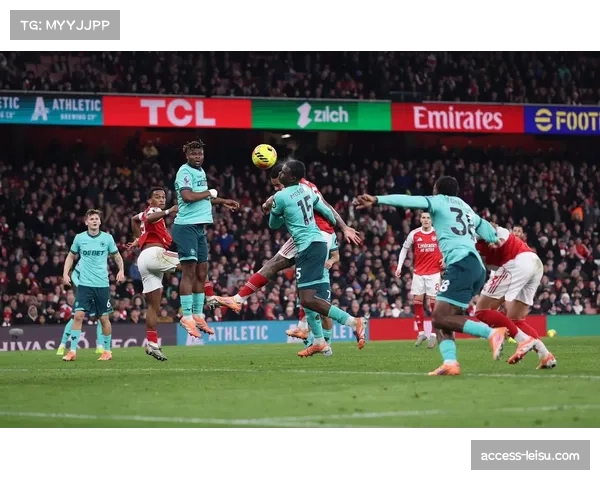 西汉姆联与森林成保级直接对手,相互战绩或成关键 西汉姆联与森林成保级直接对手,相互战绩或成关键